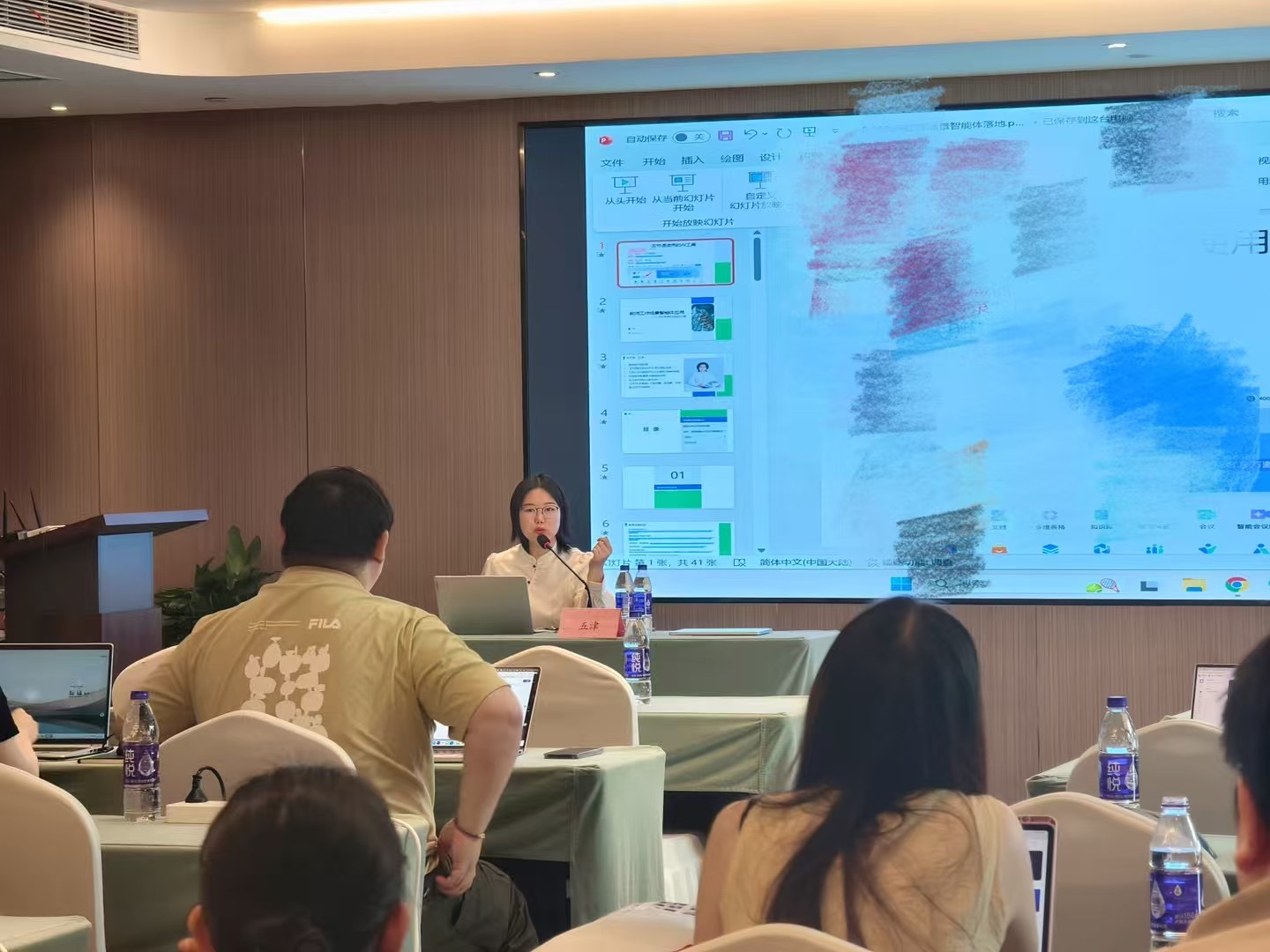 K12教师AI培训现场照片